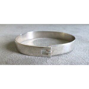 Vintage KABANA Sleek STERLING Silver Oval BANGLE BRACELET 3/8 x 6.75" Hook Clasp